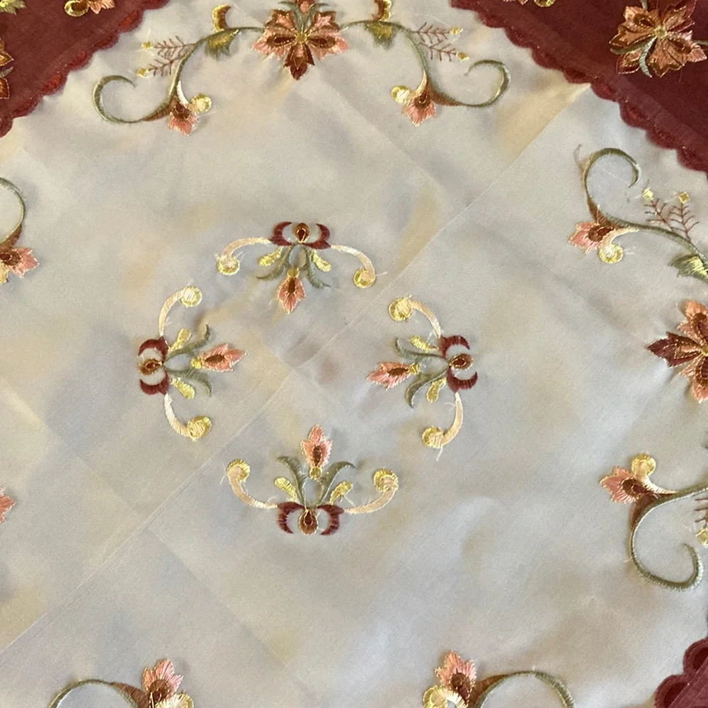 NWOT Square Shape Embroidered Table Topper with Matching Tissue Box Cover